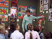 В Приморской картинной галерее состоялось открытие выставки «20 лет в цвет!»