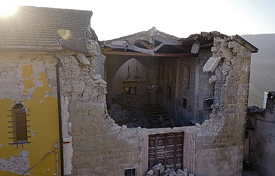 Во время землетрясения в Италии погибли восемь румынских граждан