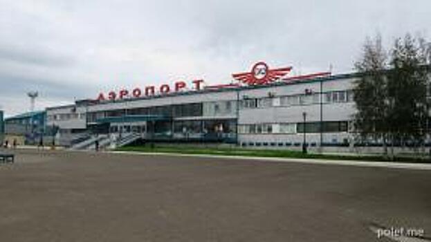 В Якутии самолет выкатился за пределы ВВП