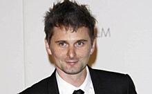 Фронтмен группы Muse Мэттью Беллами выпустил новую песню