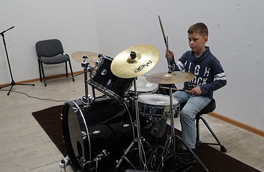 Школа «Rock Bomb» взбодрила народ отчётным рок-концертом