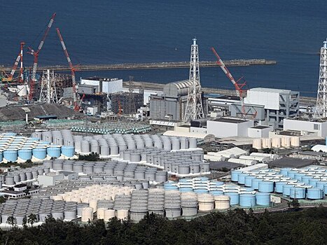 Сброс очищенной воды с АЭС "Фукусима-1" приостановили после землетрясения