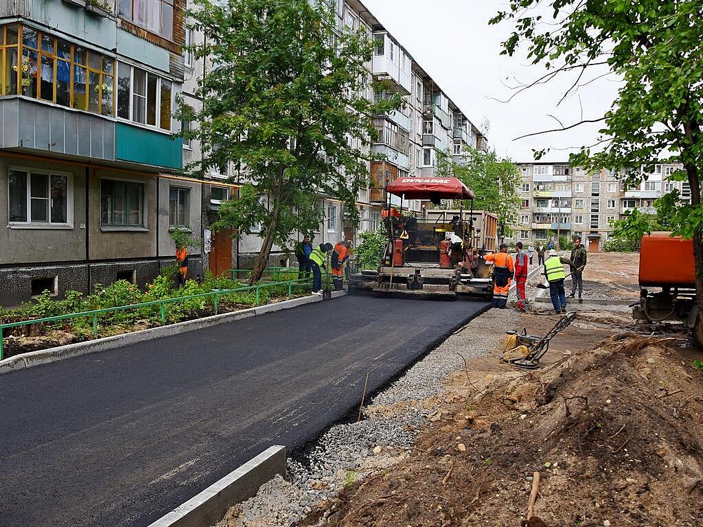В Вологде началось асфальтирование дворовых территорий в рамках проекта «Городская среда»