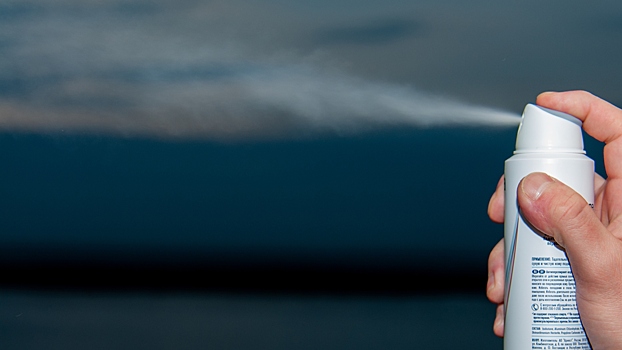 Аллерголог Кулова объяснила, как избежать отравления спреем от комаров