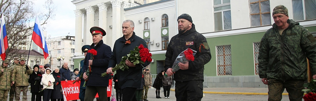 Глава Крыма Сергей Аксенов поучаствовал в праздновании Дня защитника Отечества