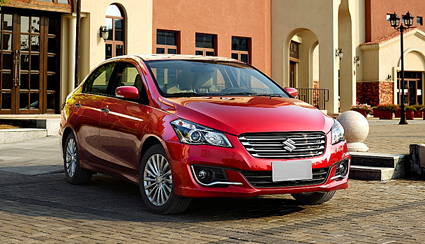 В Россию привезли для продажи новый седан Suzuki Ciaz за 2,3 млн рублей