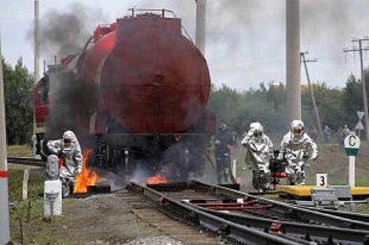 Видео: У Соль-Илецка военные самолеты приземлились на грунтовую полосу