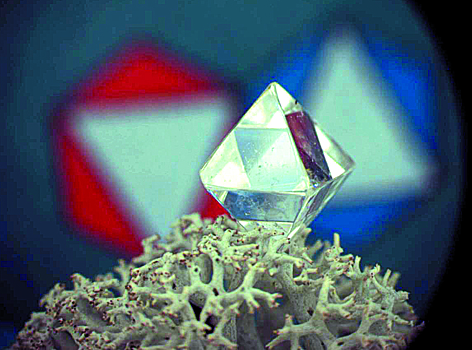 АЛРОСА в марте на процент увеличила продажу алмазов и бриллиантов