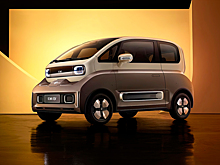 В России появился крошечный китайский электрокар за 2,8 млн рублей