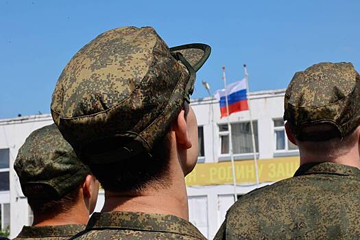 Госдума рассмотрела законопроект о круглогодичном призыве в армию