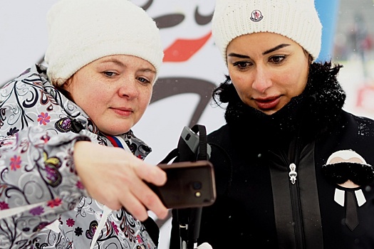 Тина Канделаки впервые встала на лыжи на большом Дёминском марафоне