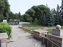 Сквер с братскими могилами в центре Омске поставили на госохрану