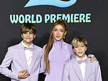 Певица Шакира появилась на публике с сыновьями от Пике