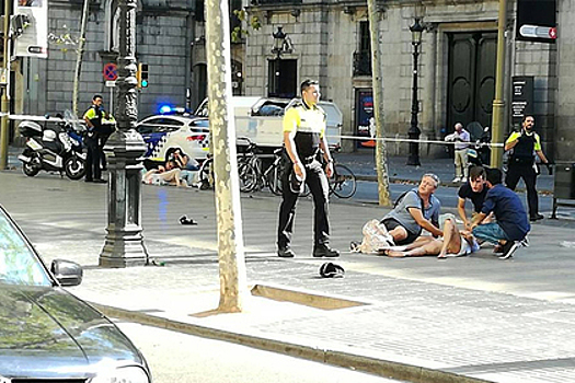 Вооруженные люди ворвались в ресторан Барселоны