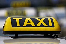 В Удмуртии чиновников пересадили со служебных автомобилей на такси