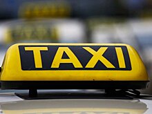 В Удмуртии чиновников пересадили со служебных автомобилей на такси