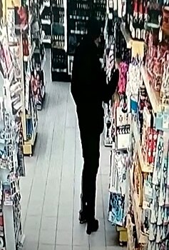          В Кирове разыскивают мужчину, подозреваемого в краже товаров из супермаркета       