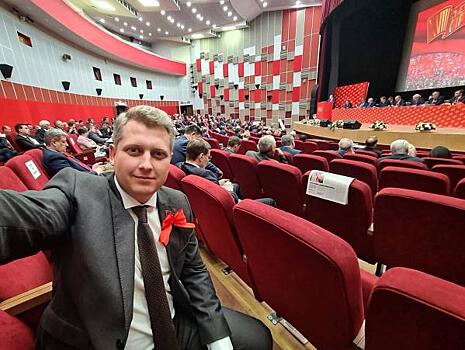 Чьи амбиции круче: коммунист со студенческой скамьи – свердловский депутат Александр Ивачев