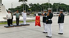 Шойгу принял участие в возложении венков к памятнику национальному герою Филиппин