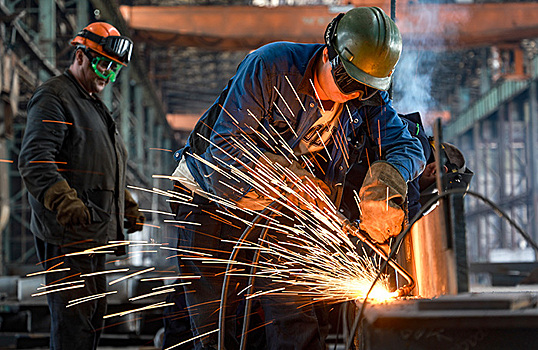 Индекс PMI обрабатывающих отраслей в январе вырос до 53,1 пункта