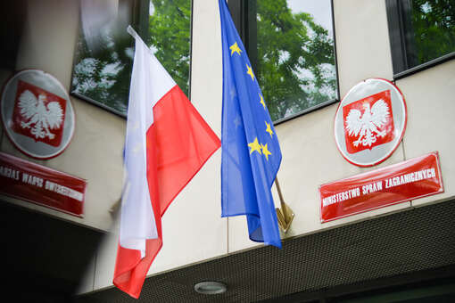 ЕК проведет мониторинг СМИ в Польше, чтобы «лучше доводить политику ЕС» до населения