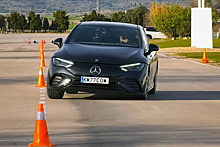Видео: электрический Mercedes-Benz EQE проходит «лосиный тест»