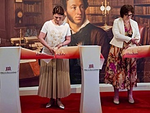 В Шанхай привезли точную копию посмертной маски Пушкина