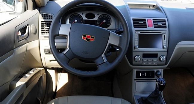 Geely озвучил стоимость нового Emgrand в России