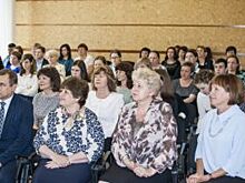 Приборостроительный завод наградил лучших выпускников 2017 года