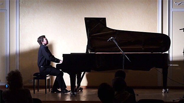 Юный пианист Тимофей Владимиров выступит в Новосибирске