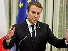 Захарова пошутила, что Макрона "доконал" теневой флот РФ