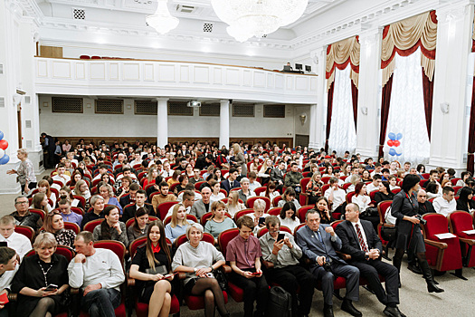 Стипендии челябинского заксобрания получили 185 студентов и аспирантов