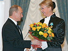 Путин поздравил с юбилеем Наталью Селезневу