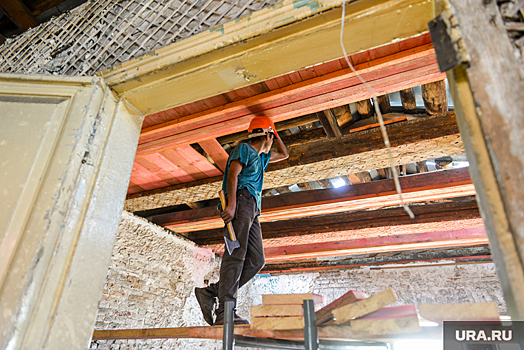 Пермяки помогли семье добровольца из батальона «Молот» восстановить дом после пожара
