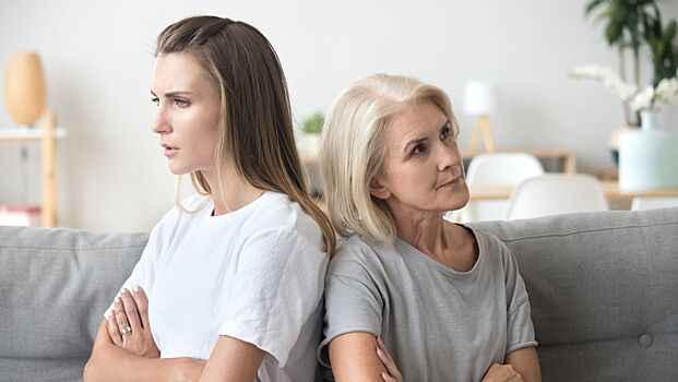 Пять вечных тем, из-за которых взрослые дети конфликтуют с пожилыми родителями