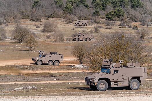 Французских военных призвали быть готовыми к немедленному вступлению в бой