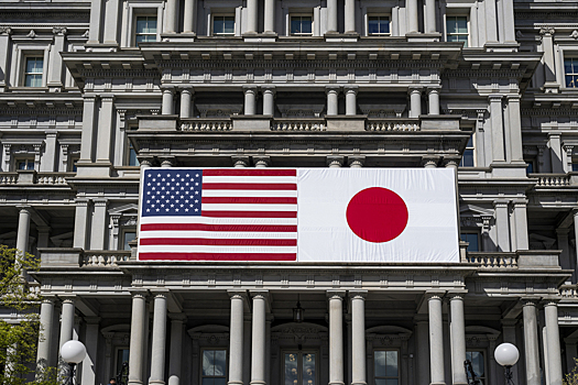 США и Япония договорились обсудить торговые разногласия