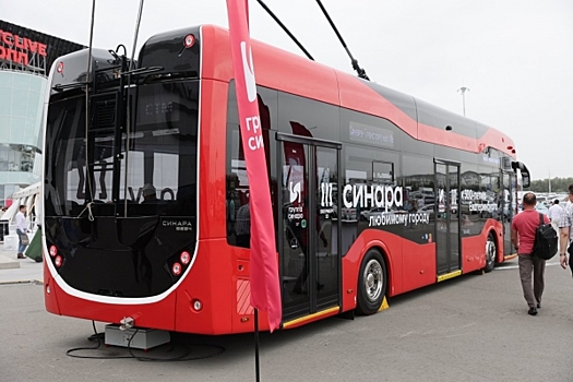 Группа Синара подарила Екатеринбургу троллейбус на 300-летие города