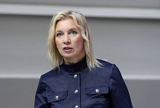 Захарова уличила Макрона в нацеленности на эскалацию с Россией