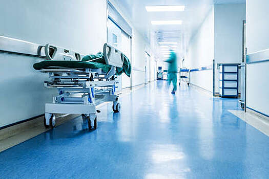 Mirror: в Британии охранники больницы избили пациента и попали на свои же камеры