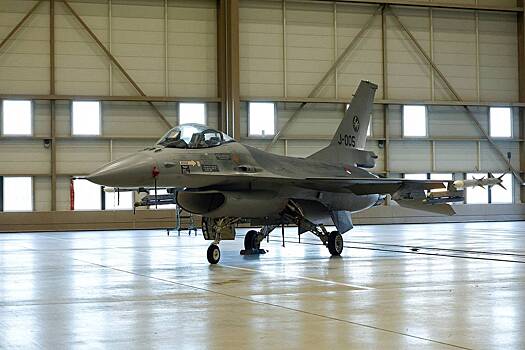 Названы сроки появления первых F-16 на Украине