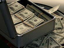 Спрячьте доллар в долгий ящик: банкам РФ необходимо продолжить девалютизацию балансов