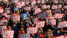 В Сеуле сотни тысяч человек вышли на марш протеста против властей