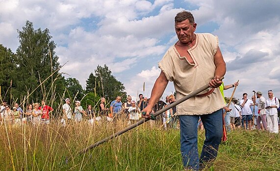 В Пушкинском округе прошел фестиваль «Сенокос в Муранове»