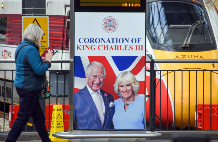 «Все в возбужденном ожидании»: Лондон готовится к коронации Карла III