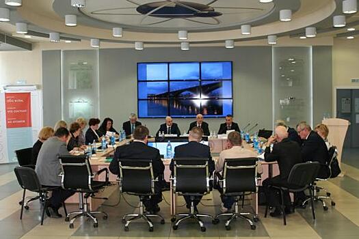 В правительстве Красноярского края прошло заседание комиссии по социально-трудовым отношениям