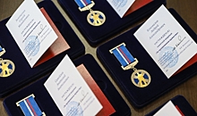 Медалями «За проявленное мужество» наградили волгоградских школьников