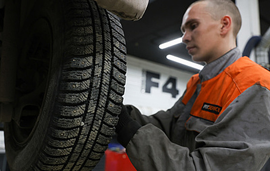 В России зафиксировали спад продаж зимних шин из-за теплой осени