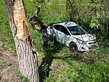 Внедорожник спровоцировал тройное ДТП на трассе близ Алматы и скрылся