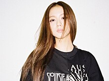 Фанаты BLACKPINK едва не раздавили Джису в аэропорту: что случилось?